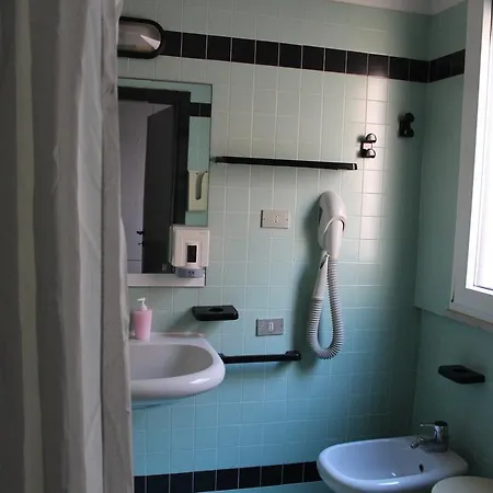 Grand Meeting Hotel 3*