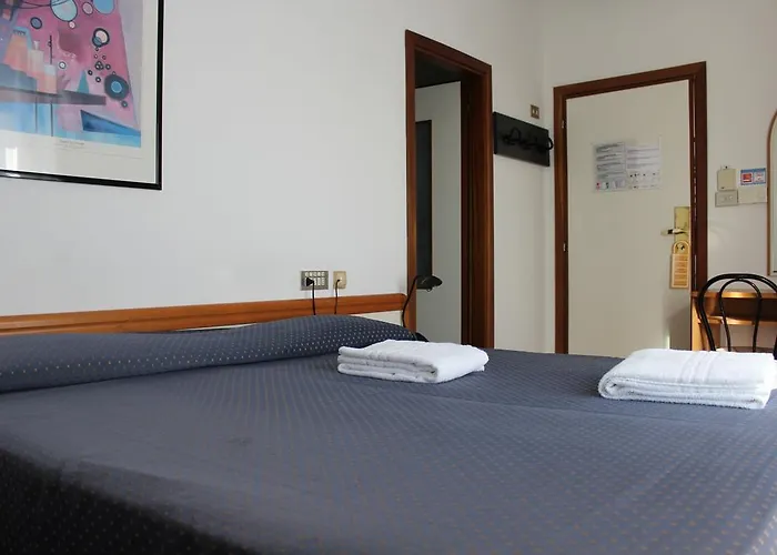 מלון Grand Meeting